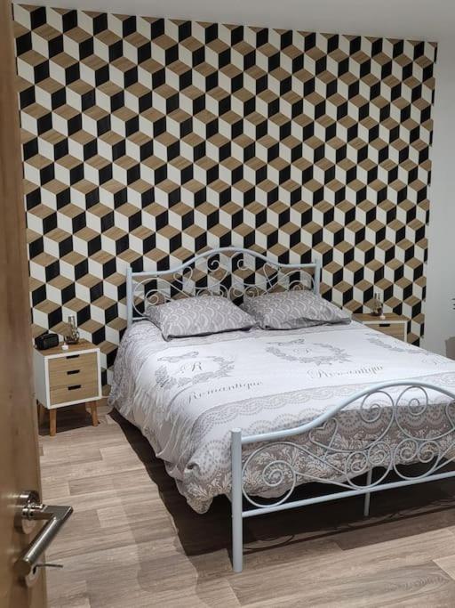 Chez Aline Apartment Calais Ngoại thất bức ảnh